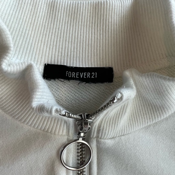 FOREVER 21 Retro Mock 1/2 Zip Sweatshirt - Picture 3 of 4